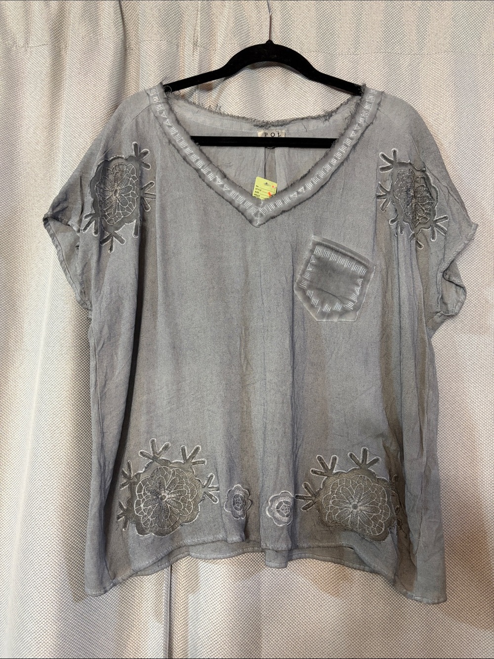 POL Embroidered V-Neck Tunic in Light Gray